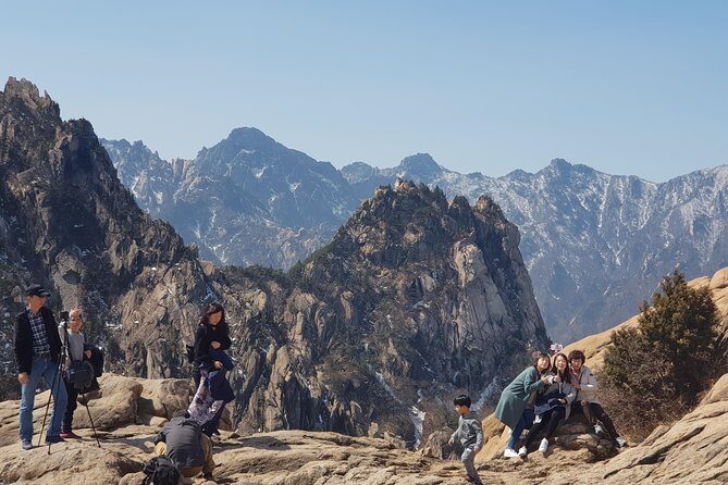 [Premium Private Tour] Mt Seorak & East Sea or Nami island from Seoul - Seoraksan National Park and Sinheungsa Temple: the calm start