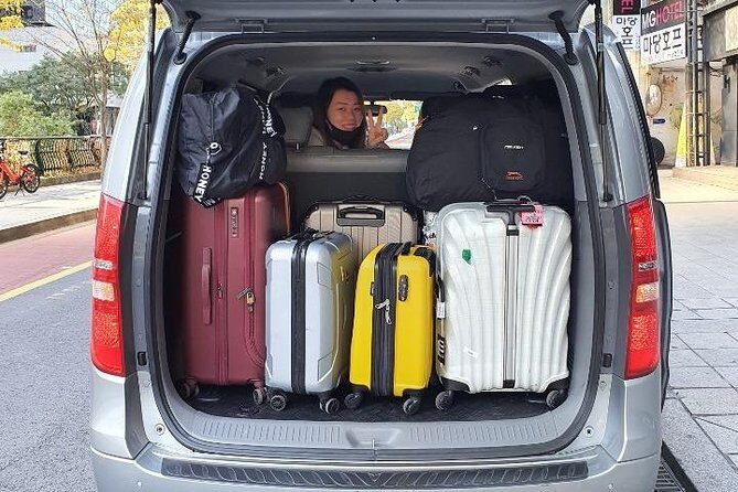 Private Airport Transfer: Gimpo Airport to Seoul City (1-5 pax) - The best moments: what the glowing experiences focus on