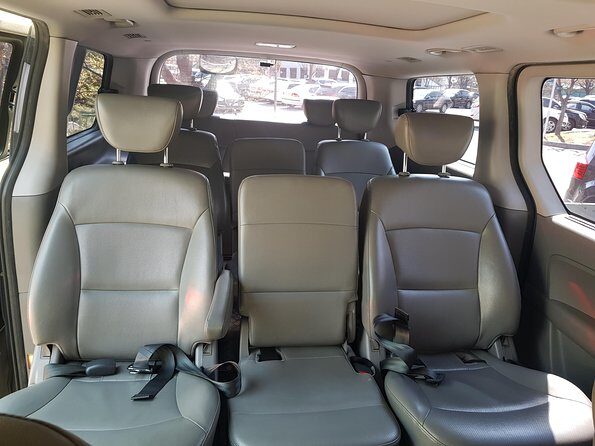 Private English Speaking Driver in Seoul: Airport Service Available - Airport pickup and how to start your Seoul day without chaos