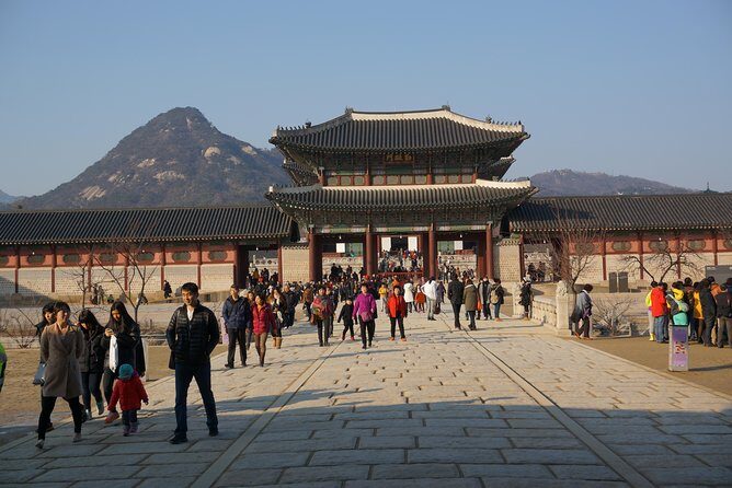 Private English Speaking Driver in Seoul: Airport Service Available - Palaces and old-city stops: an easier path through Seoul classics
