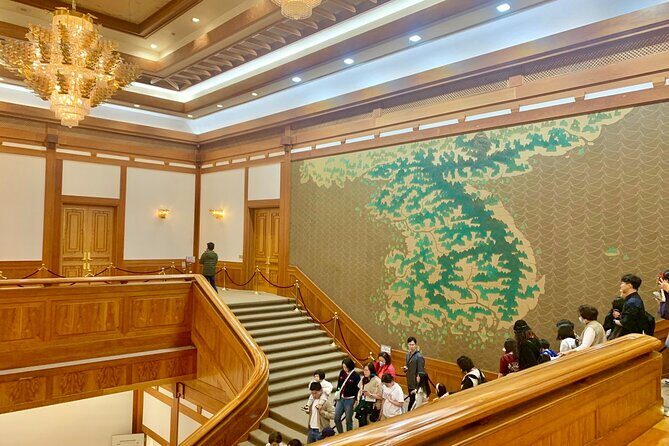 Private Full-Day Guided Tour in Seoul with Lunch, Tea and Dinner - Insadong to Cheonggyecheon: tea shops, art spots, and a city stream walk
