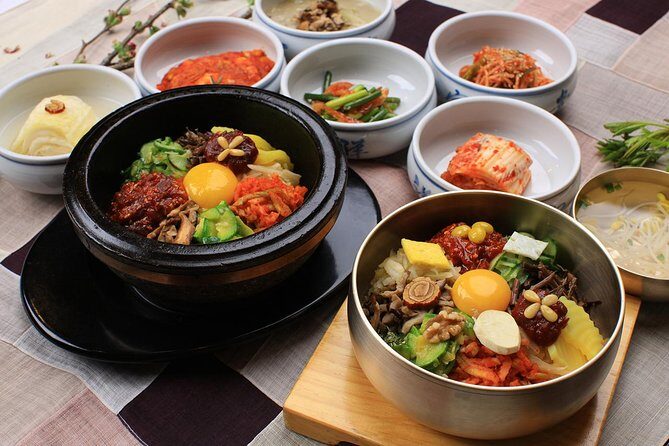 Private Jeonju Hanok Village - Culinary tour - Jeonju Hanok Village: ondol floors and roof edges you can actually picture