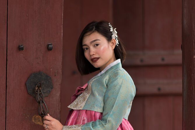 Private Palace Photo Shoot in Seoul with a Photographer - Photo delivery: 200+ HD originals and at least 20 edited picks