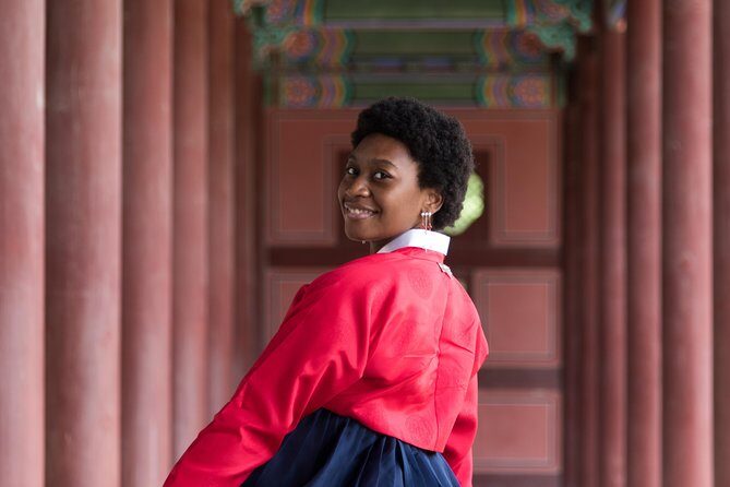 Private Palace Photo Shoot in Seoul with a Photographer - Timing and logistics: Sajik-ro meeting point and a smooth flow
