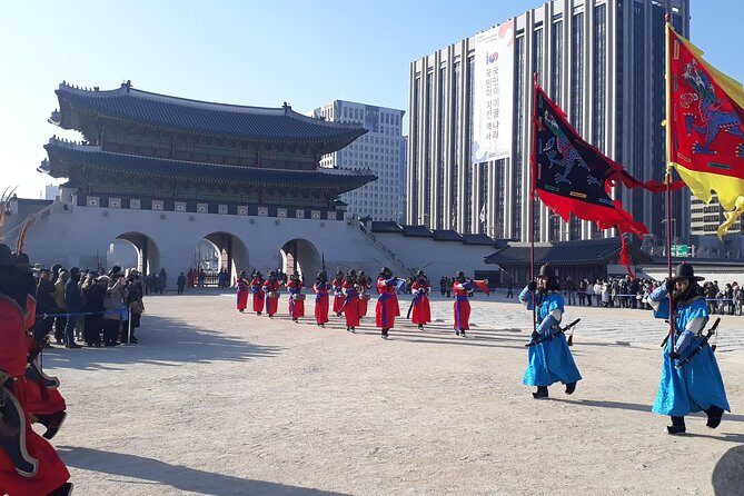 Private Seoul City Tour - Gyeongbokgung Palace, Changing of the Guard, and the Tuesday Switch