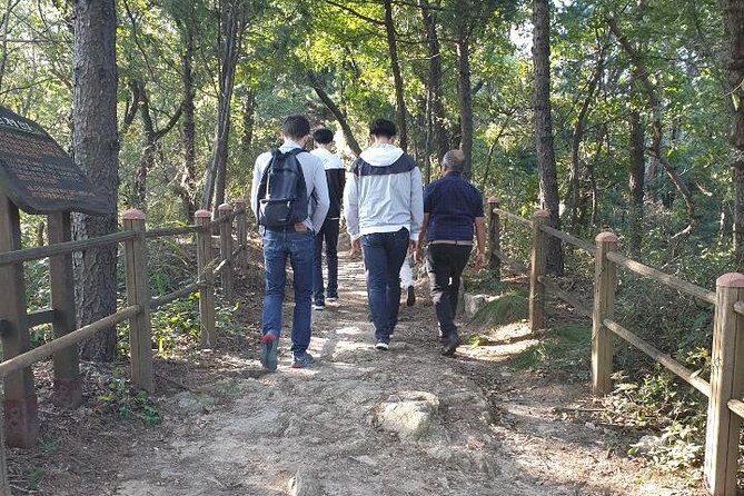 Private Tour: Talk show with N.K. Defector and Short Hiking - The talk show style meeting with Jae-Pyoung Seo