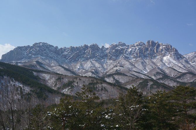 Seoraksan National Park Ulsanbawi Hiking from Seoul - On the trail: Ulsanbawi Rock Peak, Shinheungsa, and the bronze Buddha