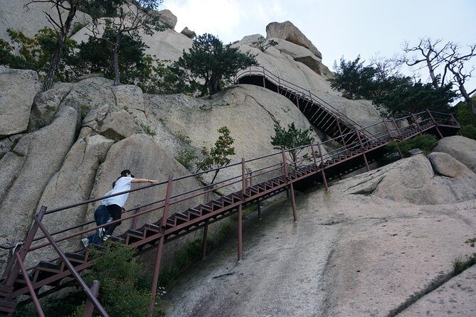 Seoraksan National Park Ulsanbawi Hiking from Seoul - Difficulty, footwear, and gear you’ll want to bring