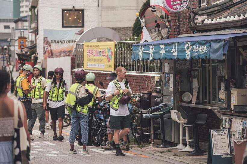 Seoul: Afternoon Ebike tour and "Happy Hour" food and drinks - The E-Bike Experience: Comfort, Safety, and Who It Fits