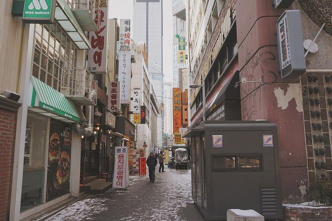 Seoul Art Tour with a Local Expert: 100% Personalized & Private - Ssamziegil: The Quirky Market-Mall Stop Where Art Meets Shopping