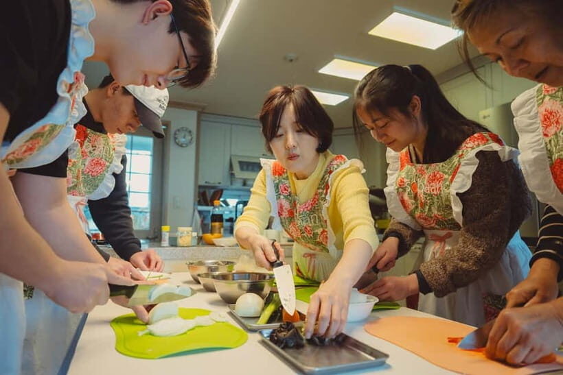 Seoul: Authentic Korean Cooking Class and Market Tour - Dessert Making and Tea-Time: The Sweet Finish in an Embroidery-Filled Room
