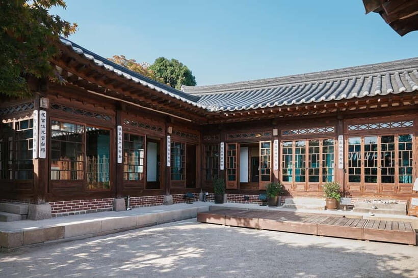 Seoul: Bukchon Hanok Village Walking Tour - OraeGage: the old shop culture you might miss on your own