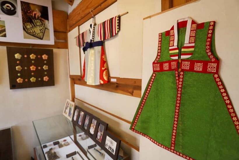 Seoul: Bukchon Hanok Village Walking Tour - What the house interiors add (and why it’s worth it)