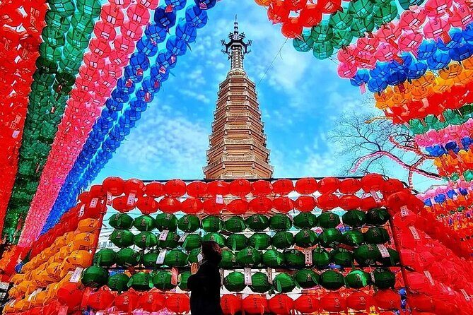 Seoul: City Highlights and Historical Experience No Shopping - Stop 1: Hanbok fitting at 스타한복 (your photo “costume” moment)