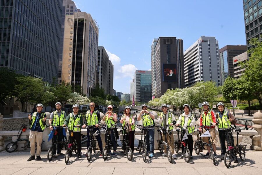 Seoul: City Highlights eBike Tour - Bike, safety, and the “watch your socks” rules