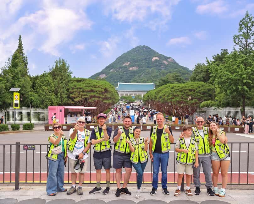 Seoul: City Highlights eBike Tour - Seochon and the romantic West Village lanes: where the pace really changes