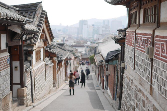 Seoul City Private Full-Day Tour Including Lunch - Jogyesa Temple: A Quiet Pause in the Middle of the City