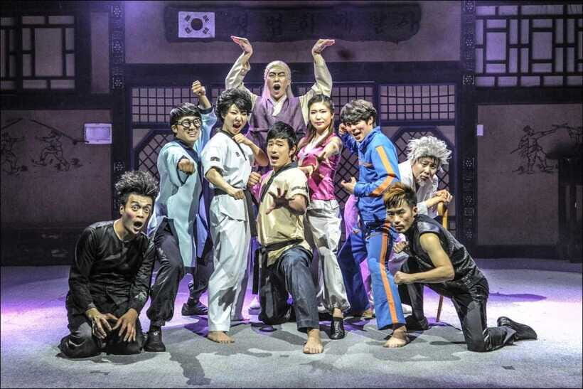 Seoul: Comic Martial Arts Performance JUMP Show Ticket - One-day flow: How your evening usually plays out