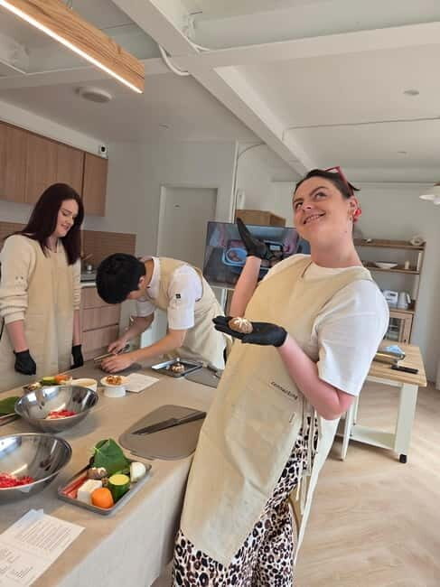 Seoul: Cooking Class and Tour with Michelin-Trained Chef - Street food tastings that teach you how to shop