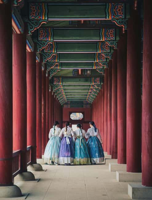 Seoul Day Tour: Gyeongbok Palace, Bukchon, Gwangjang Market - Why This Evening Loop Works: Palaces, Lanes, Views, and Food