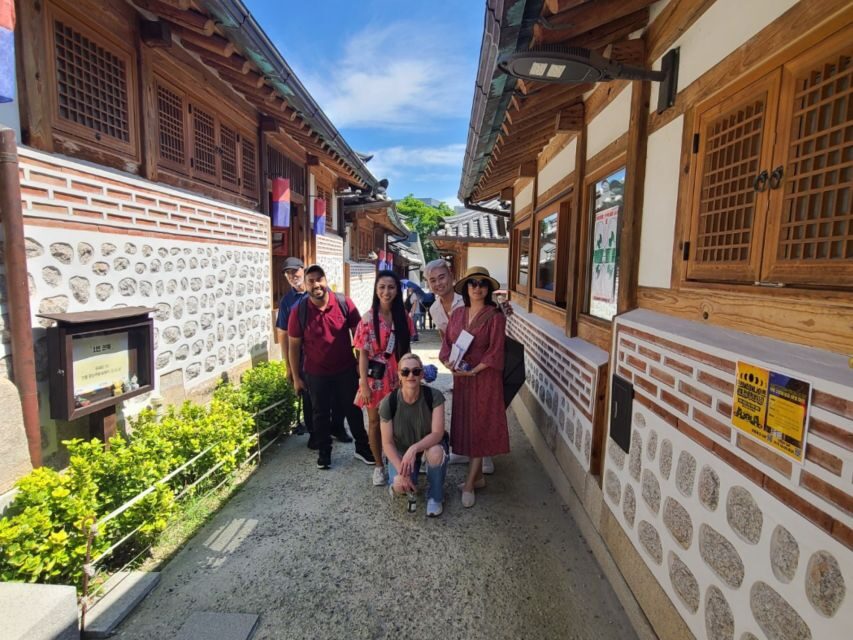 Seoul: Deoksugung Palace Heritage Walking Tour - Deoksugung Palace: late Joseon, invasion-era importance, and why it feels different