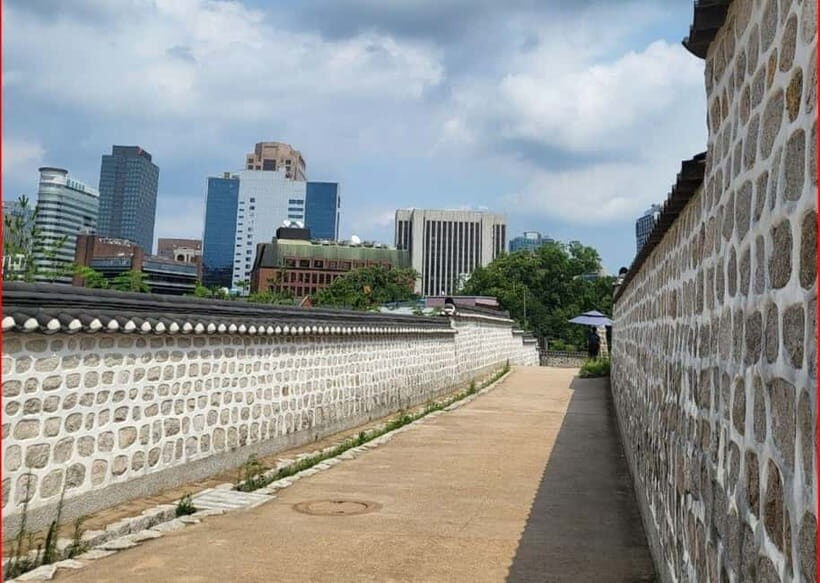 Seoul: Deoksugung Palace Heritage Walking Tour - Gwanghwamun Square: monuments that explain Korea’s story