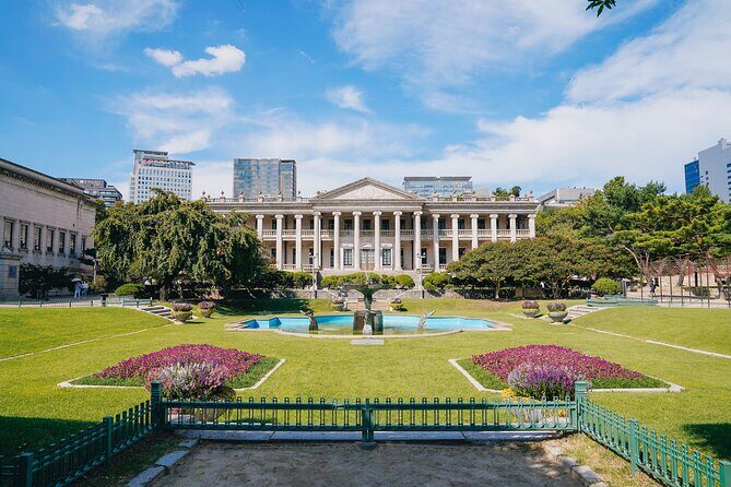 Seoul: Deoksugung Palace Night Tour - The palace walk: how the itinerary unfolds after you meet