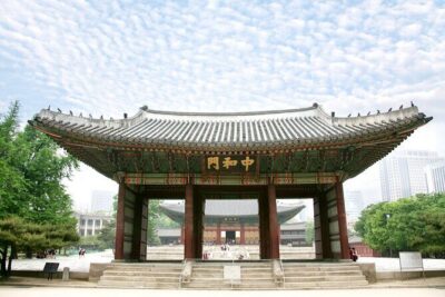 Seoul: Deoksugung Palace Night Tour - City Hall to Daehanmun Gate: Getting Oriented in Seoul