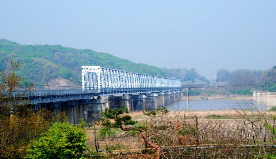 Seoul: DMZ, Gyeongbokgung Palace & City Tour - Entering the DMZ Area: Why This Day Feels Real (Not Just Historical)