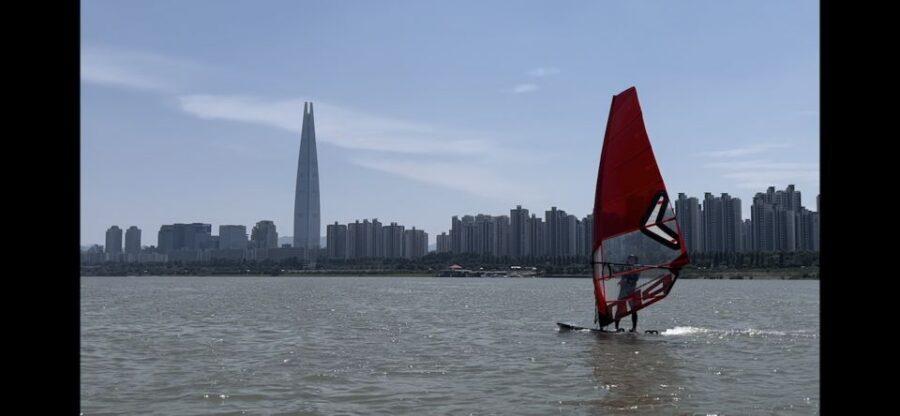 Seoul : Efoil Experience in Han River - Why The Han River E-Foil Near Ttukseom Feels More Doable