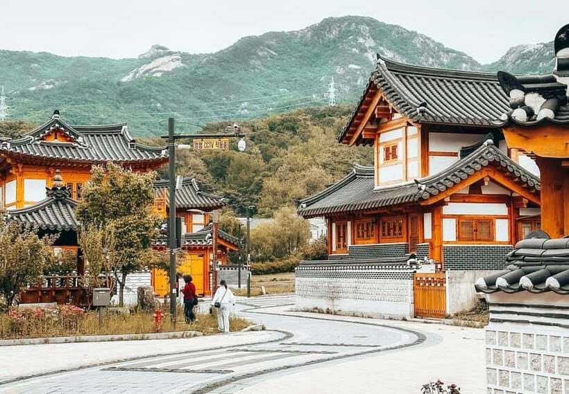 Seoul Full-Day City Tour: Hanok Village, Scenic Routes - Jingwansa Temple near the village: a peaceful pause with a thousand-year vibe