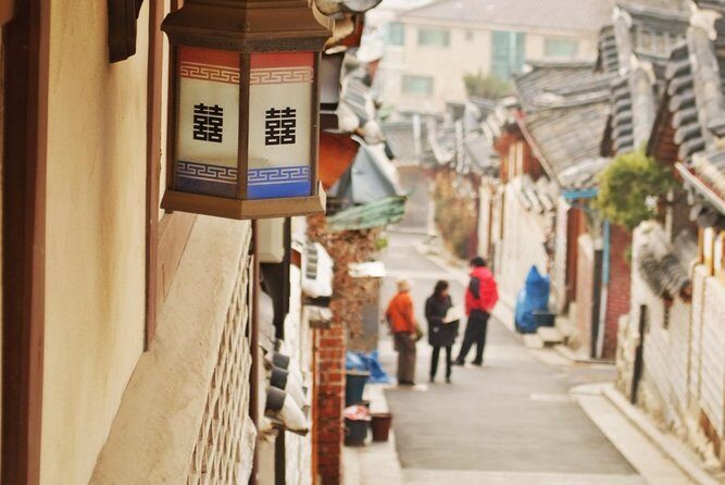 Seoul Full Day Tour with a Local: 100% Personalized & Private - Samcheong-dong: Gallery-Hopping with One Foot in Tradition