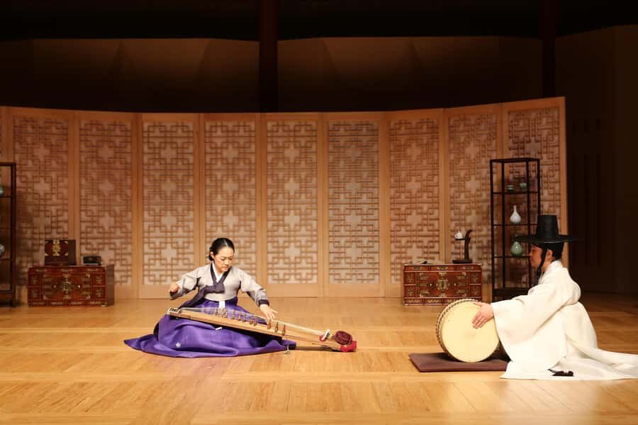 SEOUL: Gugak - Korean Traditional Music Museum&Concert Tour - National Gugak Center rehearsal hall concert: 80 minutes that turns context into sound