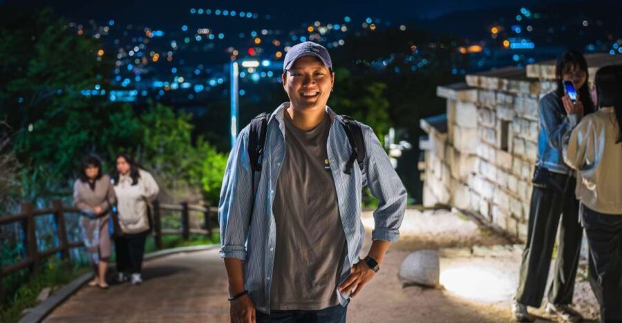 Seoul: Guided City Wall Sunset Hike with Korean Dinner - What to bring (and what to skip)