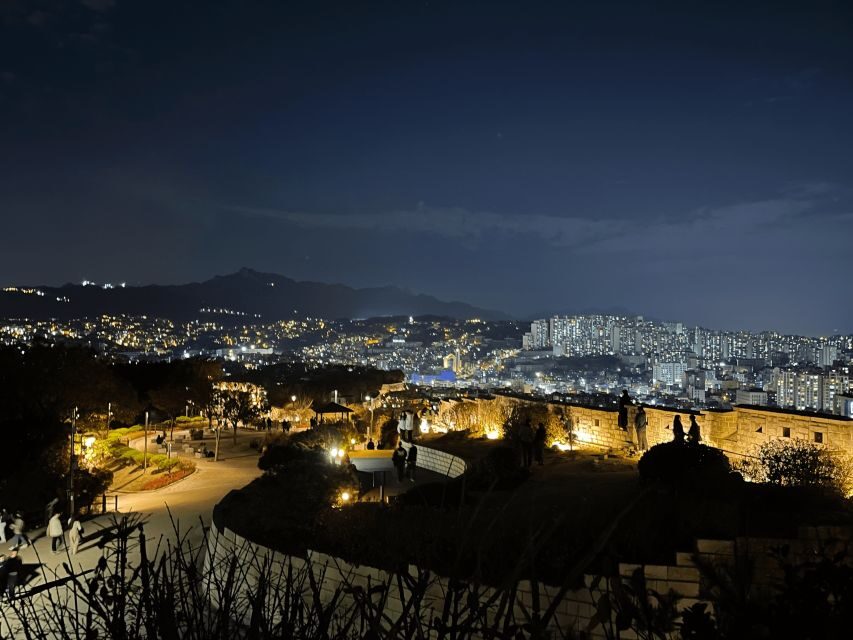 Seoul: Guided City Wall Sunset Hike with Korean Dinner - Naksan Park and Hyehwa at sunset: the vibe you’re paying for