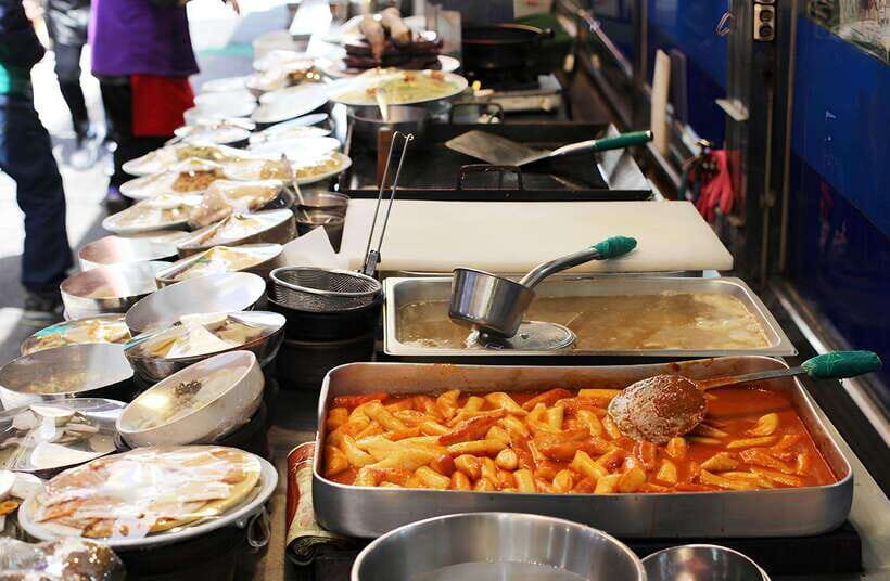 Seoul: Guided Street Food Tour at Namdaemun Market - Group Size, Pace, and Who This Tour Suits Best