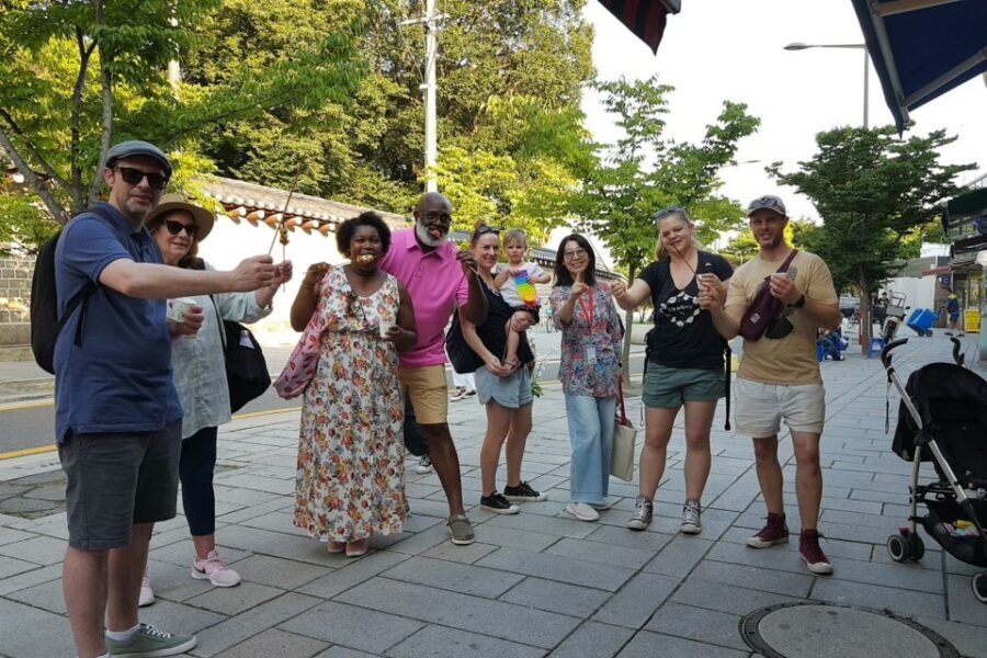 Seoul: Gwangjang Market Netflix Food Tour - Ikseon-dong hanok lanes: the old Seoul look with a modern cafe twist