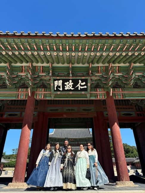 Seoul: Gyeongbok Palace, N Tower, & Local Market City Tour - N Seoul Tower by cable car: the view moment (and the ticket nuance)