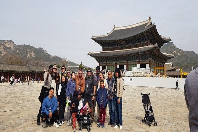 Seoul: Gyeongbokgung Palace Half day Tour - Gwanghwamun Gate: The Palace’s Big Front Door