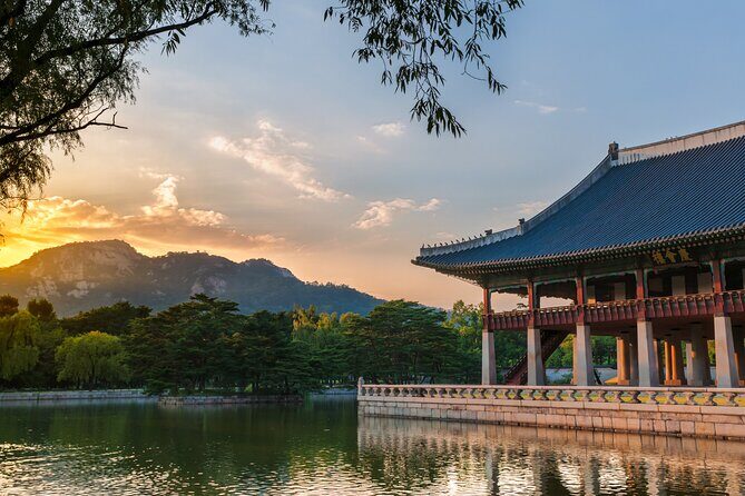 Seoul: Gyeongbokgung Palace Half day Tour - Geunjungjeon Throne Hall: Where the Joseon Story Becomes Real