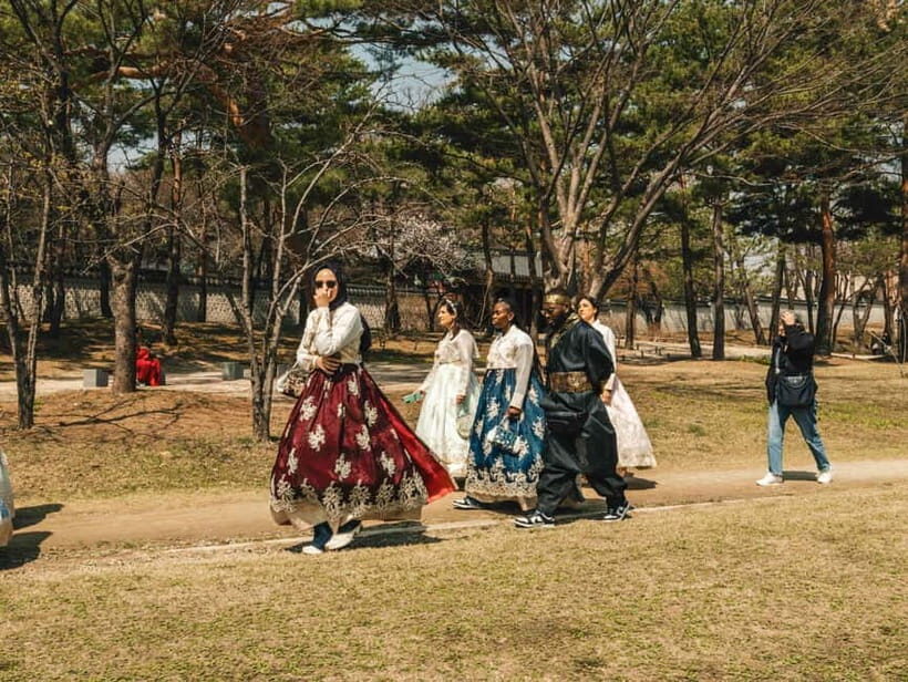 Seoul Half-Day City Highlight, Palace Tour with Hanbok - Key highlights to know before you go