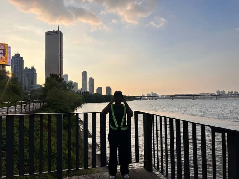Seoul: Han River Sunset Bike Tour with Rainbow Fountain Show - Key Things I’d Bet My Evening On