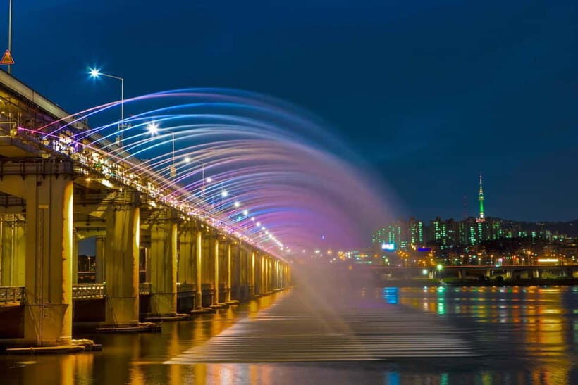 Seoul: Han River Sunset Bike Tour with Rainbow Fountain Show - Back to Yeouido Hangang Park: Ramyeon by the River