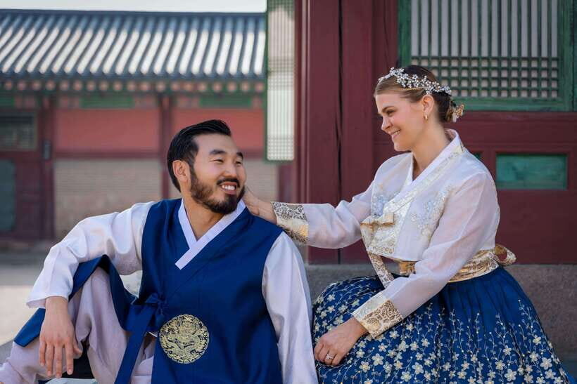 Seoul: Hanbok Photo Tour at Gyeongbokgung Palace - Price and Value: $311 for Up to 4 (Plus the Add-On)