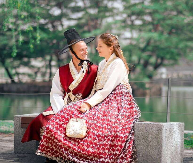 Seoul: Hanbok Rental with Gyeongbokgung Palace Entry - Why Rent a Hanbok for Palace Time Near Gyeongbokgung