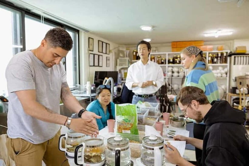 Seoul: Herbal Tea Class & Korean Medicine Tour - What Makes This Herbal Tea and Korean Medicine Tour Feel Worth Your Time