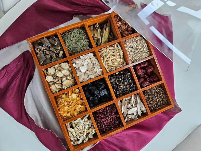 Seoul: Herbal Tea Class & Korean Medicine Tour - Blending Your Own Herbal Tea: Personalized Choices That Actually Mean Something