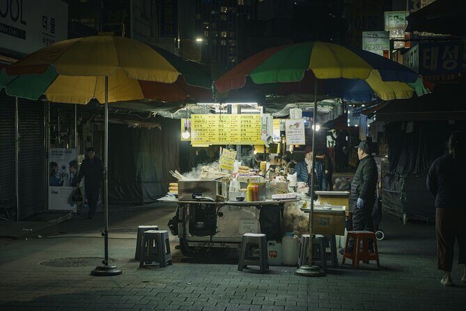 Seoul History Tour: Dark Past & Market Street Flavors - Namdaemun Market: Kalguksu Alley and comfort food after hard stories