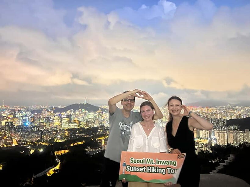 Seoul: Inwangsan Sunset Hike with Guide - Why Inwangsan Feels Different at Night