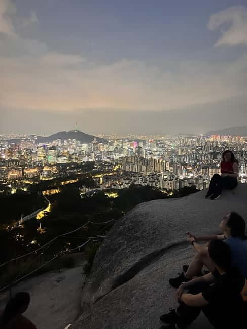 Seoul: Inwangsan Sunset Hike with Guide - The Climb to Beombawi (Tiger Rock): Where the City Opens Up